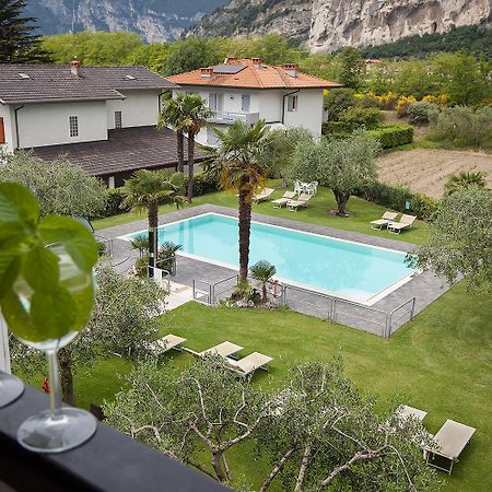 Park Hotel Eden Torbole Sul Garda Exteriör bild