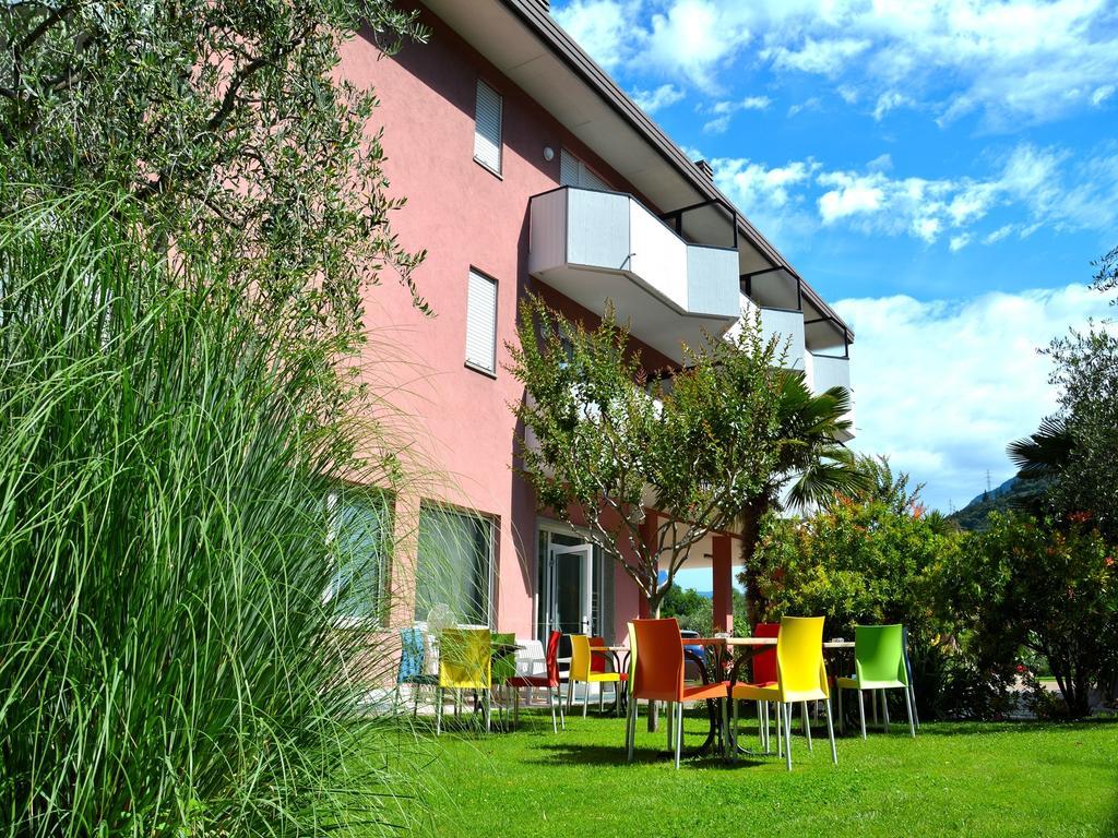 Park Hotel Eden Torbole Sul Garda Exteriör bild