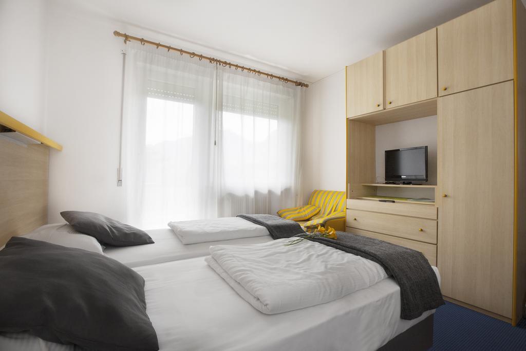 Park Hotel Eden Torbole Sul Garda Exteriör bild
