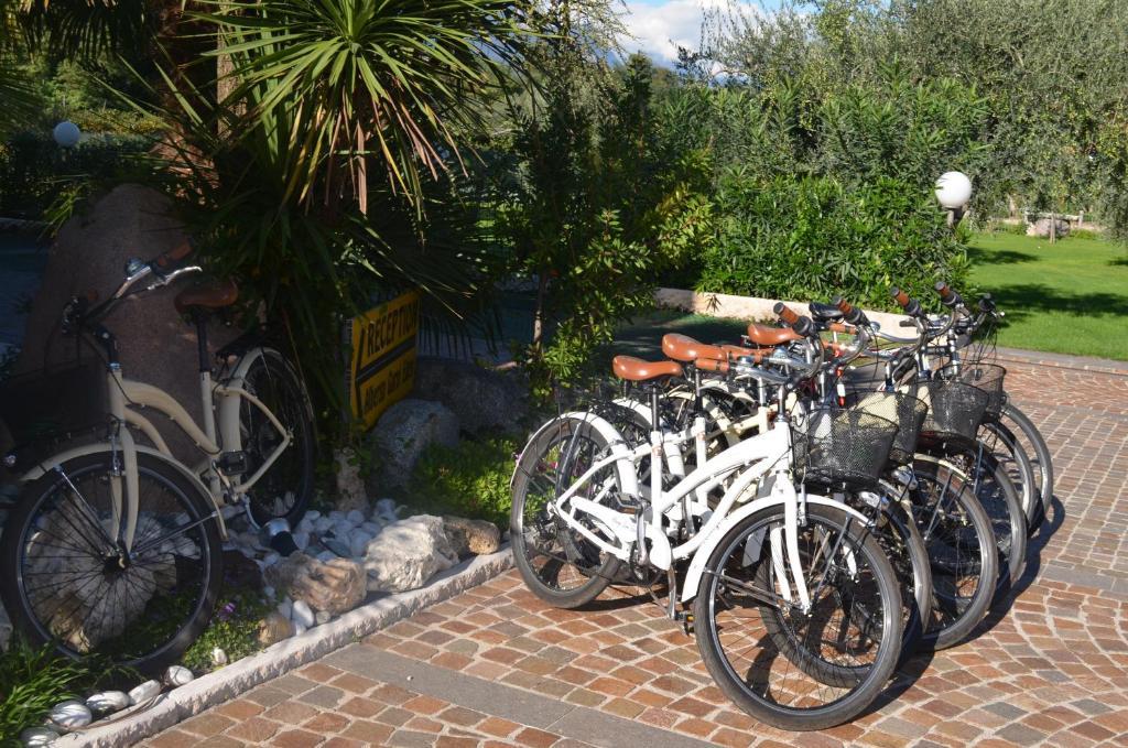 Park Hotel Eden Torbole Sul Garda Exteriör bild