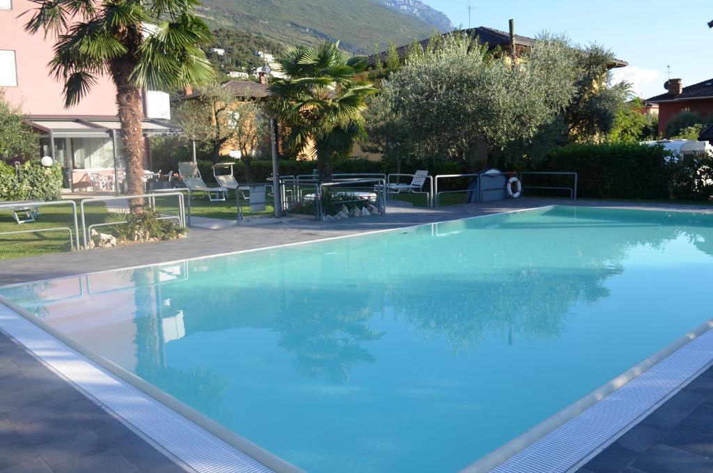 Park Hotel Eden Torbole Sul Garda Exteriör bild