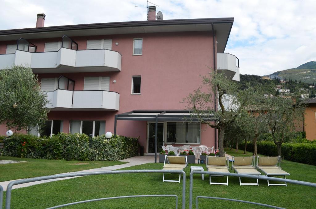 Park Hotel Eden Torbole Sul Garda Exteriör bild